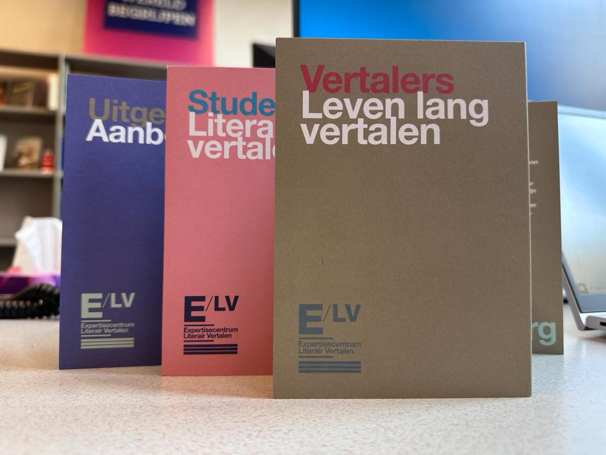 drie brochures over het ELV