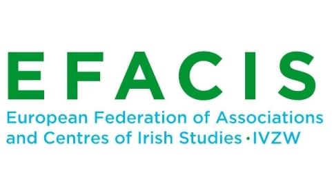 Het logo van EFACIS. Bovenaan de afkorting in groene kapitalen. Daaronder in blauw de tekst: 'European Federation of Associations and Centres of Irish Studies.'